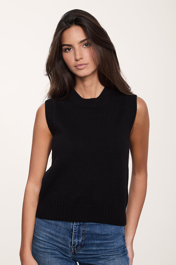 Gilet girocollo in cashmere doppio filo - Made in Italy.