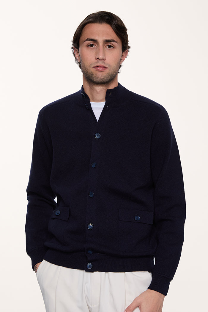 Cardigan con bottoni da uomo in cashmere stile bomber con tasche - colore blu Navy
