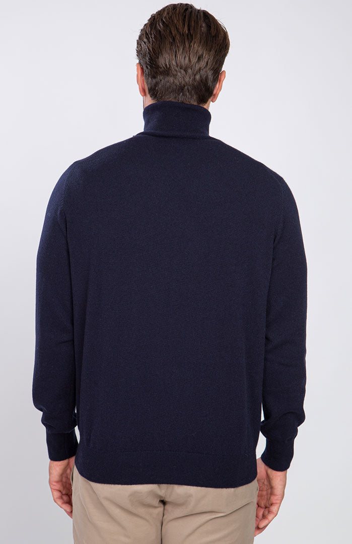 Dolcevita in puro cashmere color blu navy, dietro.